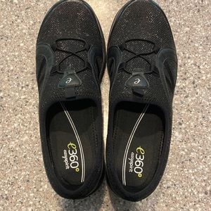 Easy Spirt 360 black shinny slip on sneaker size 9 1/2 M quade